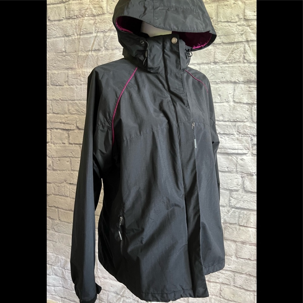 Columbia sportswear windbreaker waterproof jacket XL